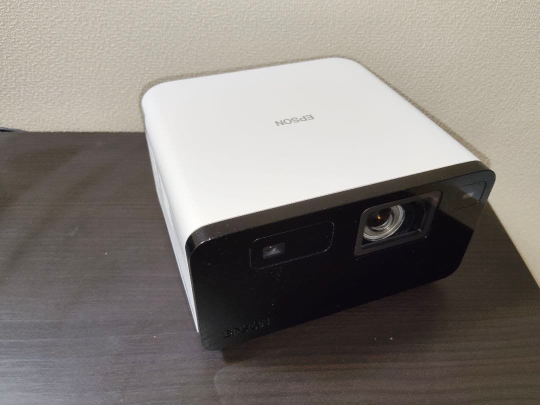 EPSON プロジェクター本体 ホワイト