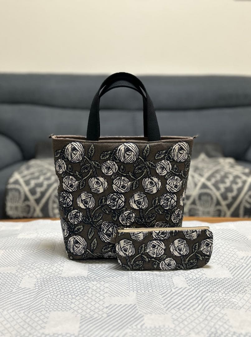 bellyの森さん 様 rosy コロりんトート