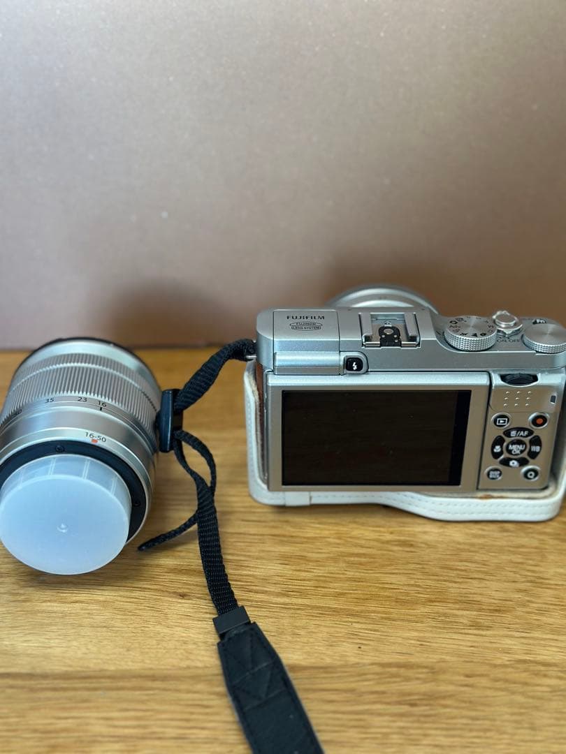 ☆*☆様 Fujifilm X-M1 ミラーレスカメラ 本体とレンズ付き