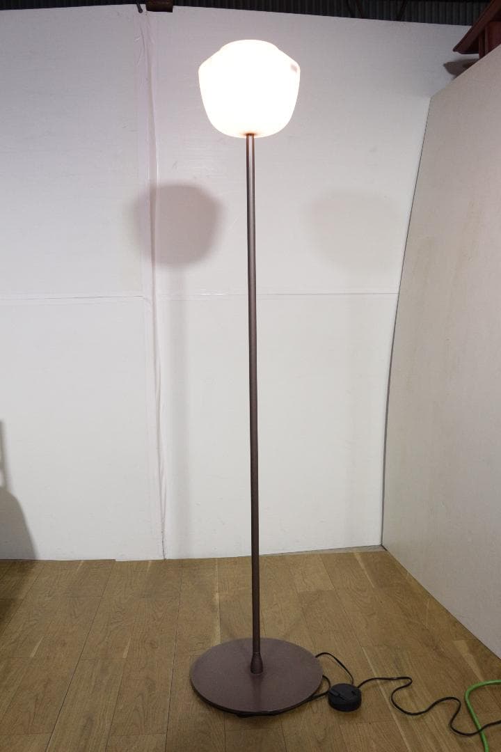 FLOSフロス★フロアランプ★TATOU　F★２０１４年製★イタリア製★