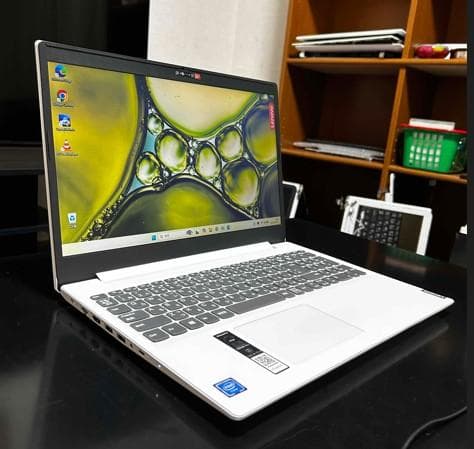 Lenovo Ideapad ホワイトWin11 SSD Office 極美品