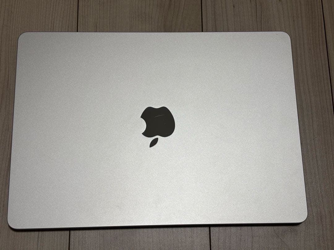 M2 Macbook Air 13インチ 16GB 512GB スターライト
