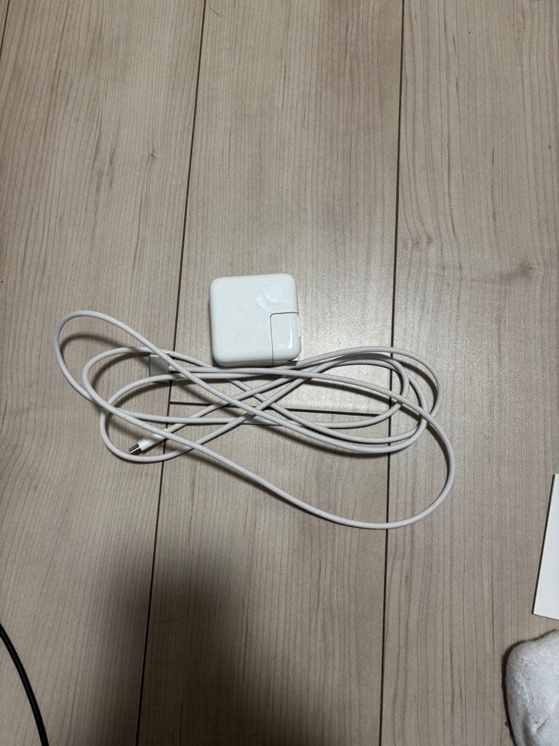 M2 Macbook Air 13インチ 16GB 512GB スターライト