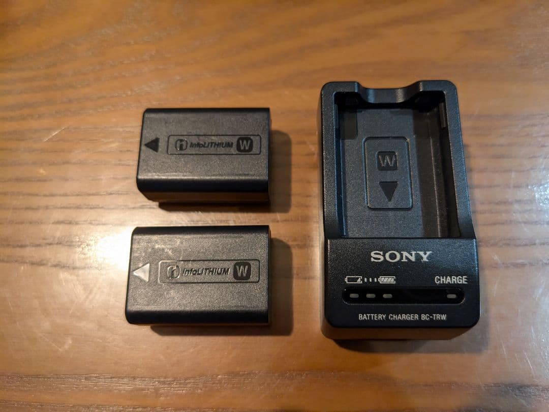 美品 SONY α6400 本体+ズームレンズ等 セット16-50mm おまけ