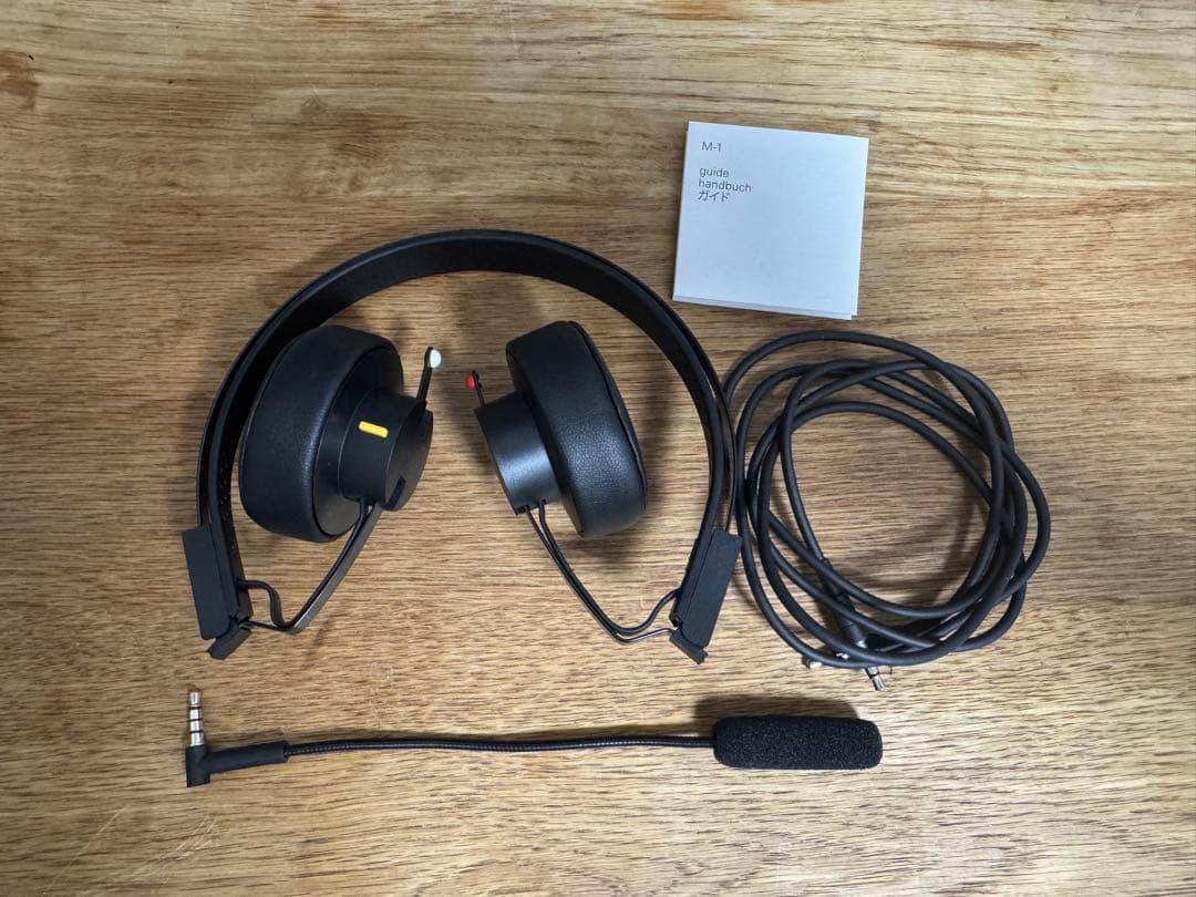 【美品】TEENAGE ENGINEERING M-1 headphones