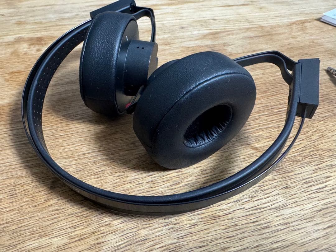 【美品】TEENAGE ENGINEERING M-1 headphones