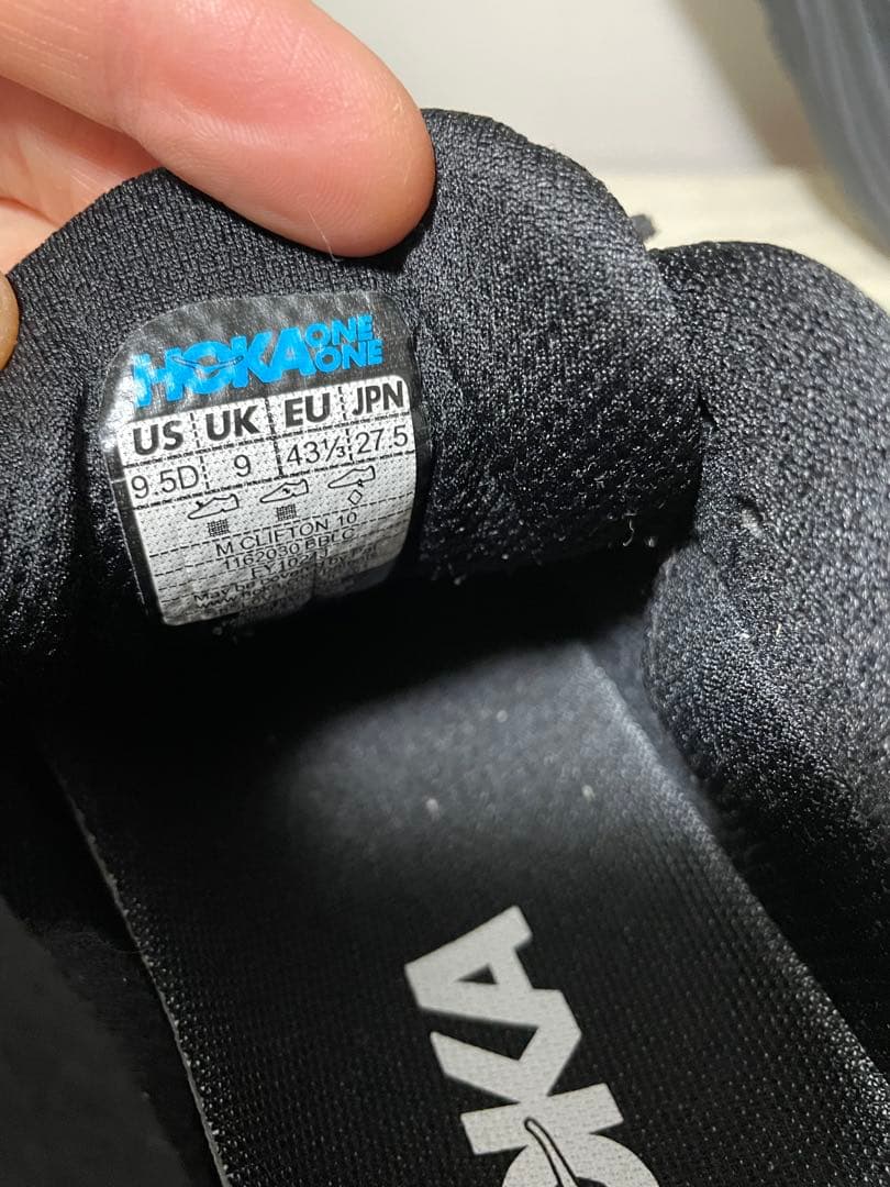HOKA ブラック スニーカー　クリフトン10オネオネ2⒎5センチ