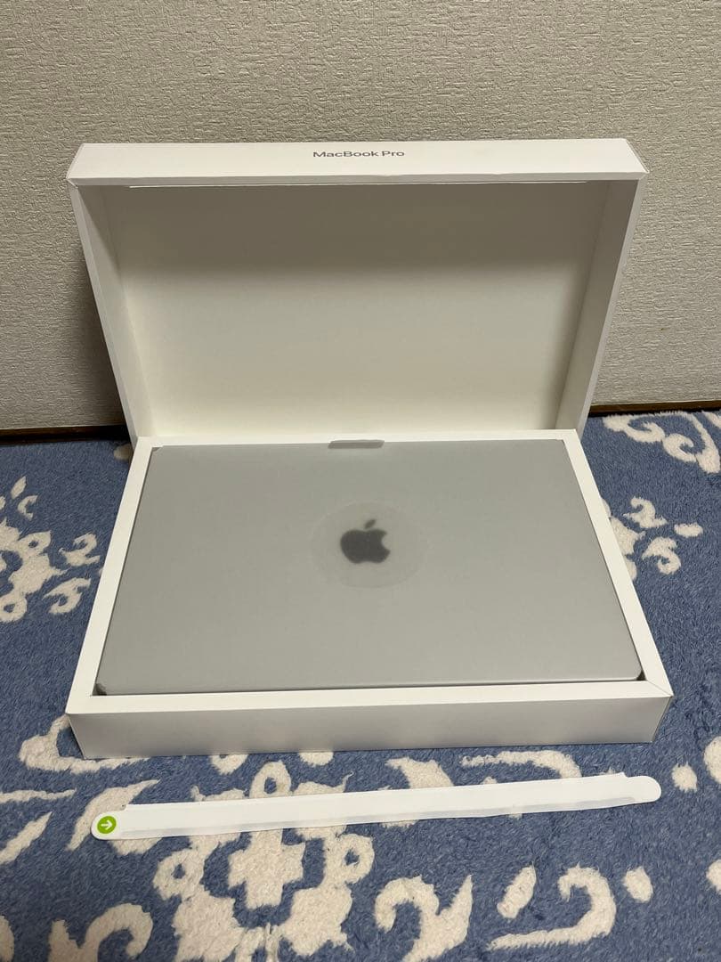 新品同様 MacBook Pro M2 Pro 16.2 16GB/512GB