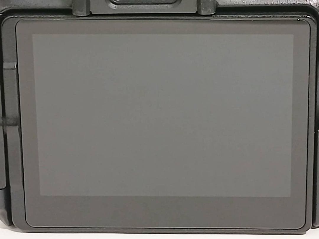 ✨外観極美品✨ニコン D5600❤️バリアングル液晶搭載・軽量モデル！