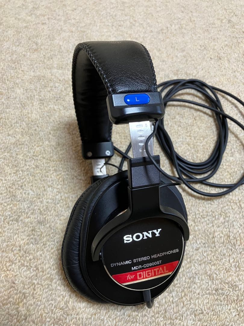 SONY スタジオモニターヘッドホン 黒 MDR-CD900ST