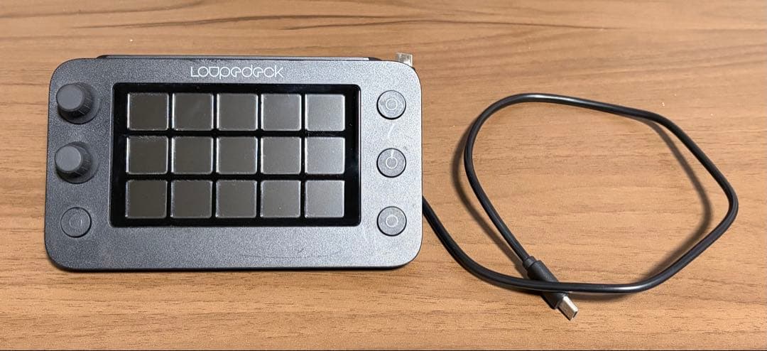 【美品・動作確認済】Loupedeck Live S（ケーブル・スタンド付）