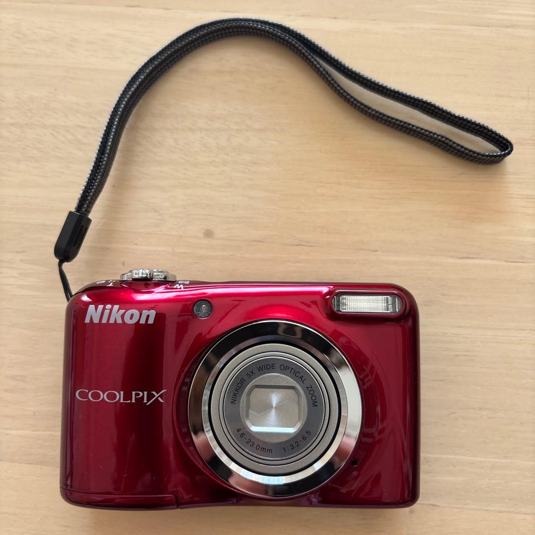 ニコン　COOLPIX A10 レッド　美品