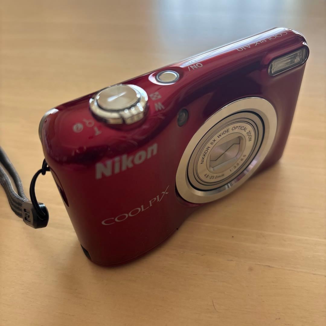 ニコン　COOLPIX A10 レッド　美品