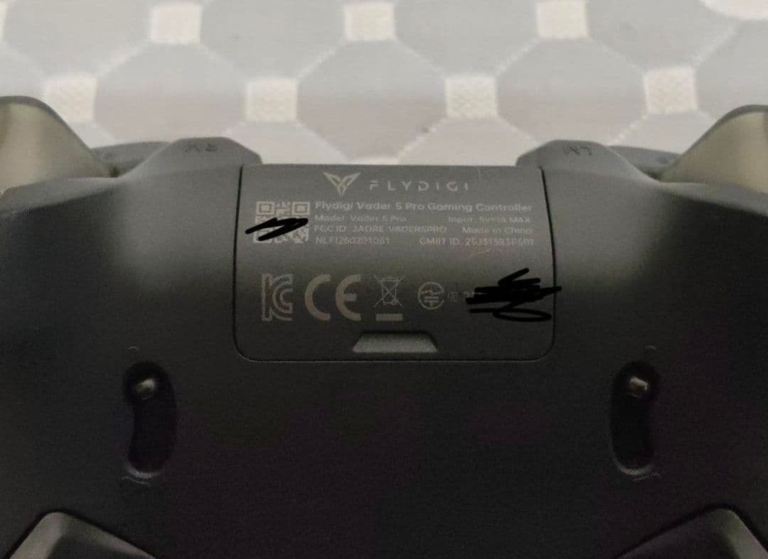 FLYDIGI Vader 5 Pro ゲームコントローラー