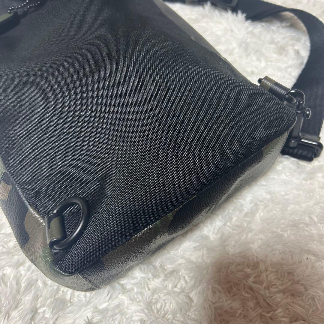 極美品 限定モデル コーチ COACH レザー ワイルドビースト ボディバッグ