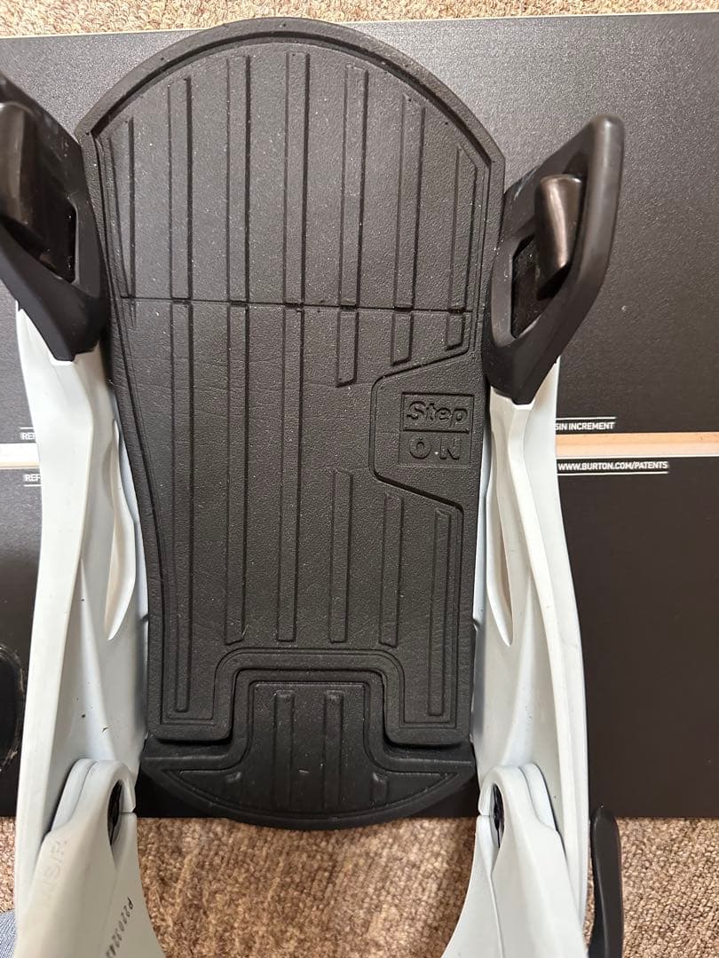 Burton ステップオン 25cm & インスティゲーター　ボードセット