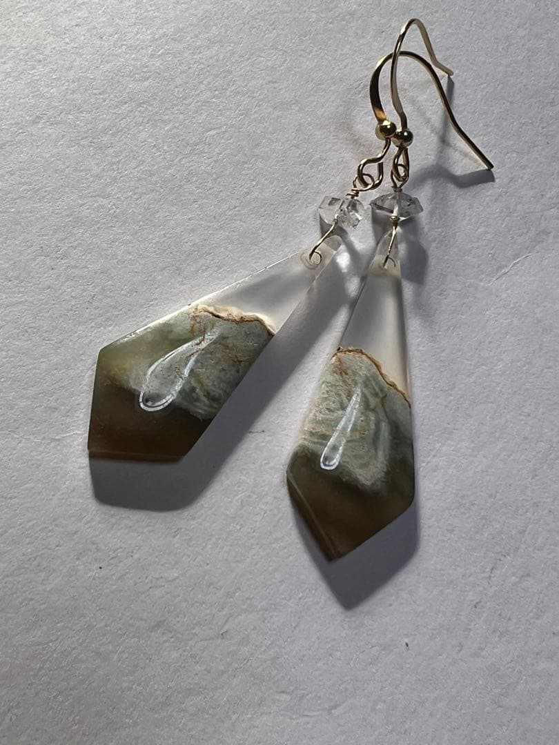 のほほん❤️オパライズドウッド　ハーキマー14kgfピアス