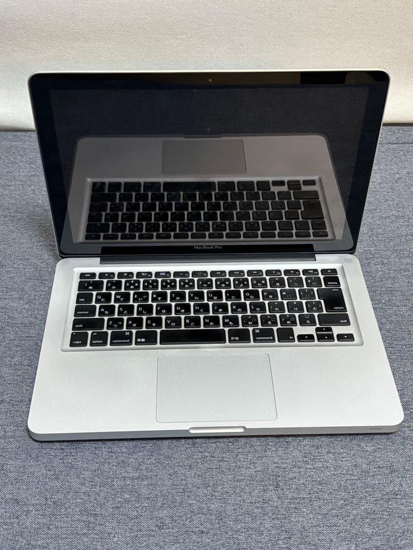 MacBook Pro (13inch, Intel Core i7搭載) 本体