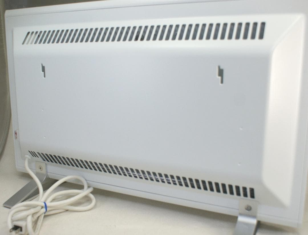 Electrolux エレクトロラックス クイックヒート 700 パネルヒーター