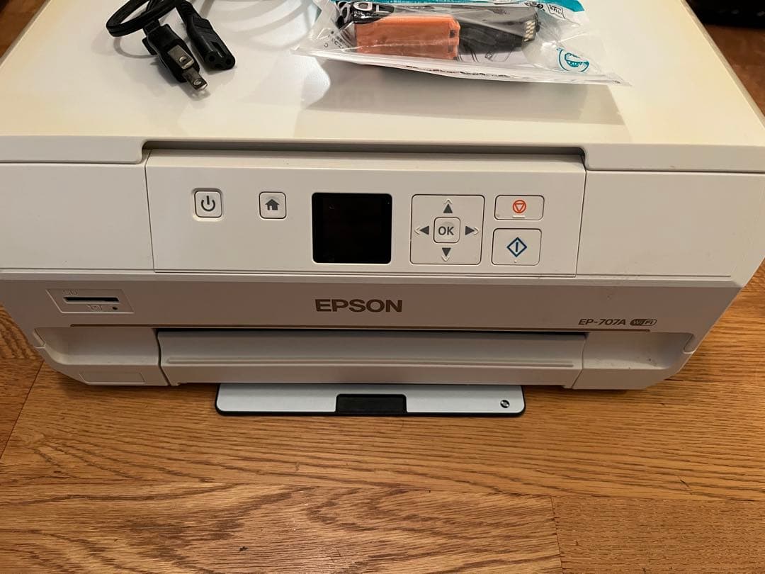 エプソン　インクジェットプリンタ　EP-707A