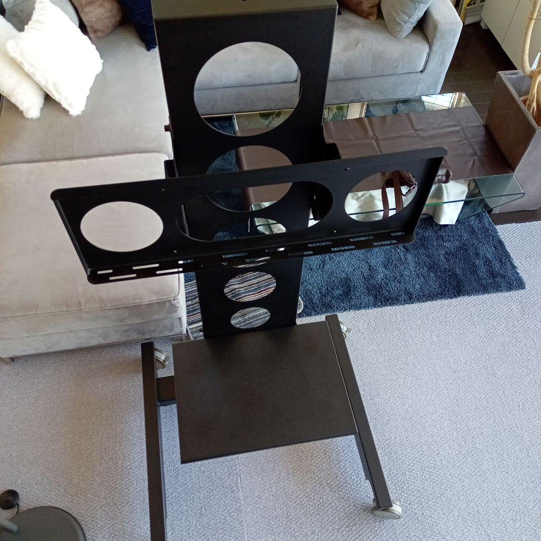 テレビ台キャスター付