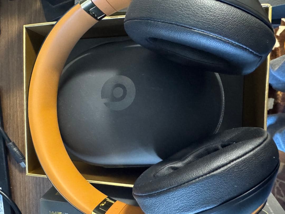 Beats Studioe wirelessヘッドホン