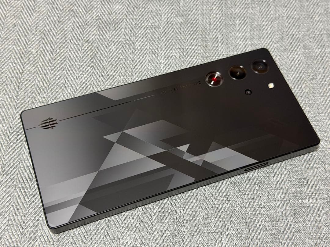 【超美品】国内版 REDMAGIC 10 Pro 256GB SIMフリー