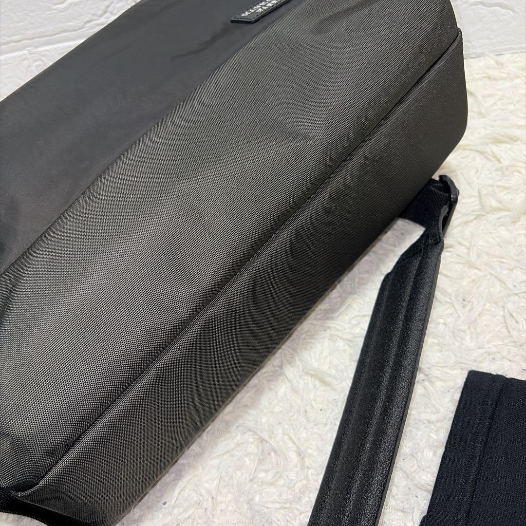 【極美品】マンハッタンパッセージ　5311　超軽量Ａ４対応　ビジネスバッグ