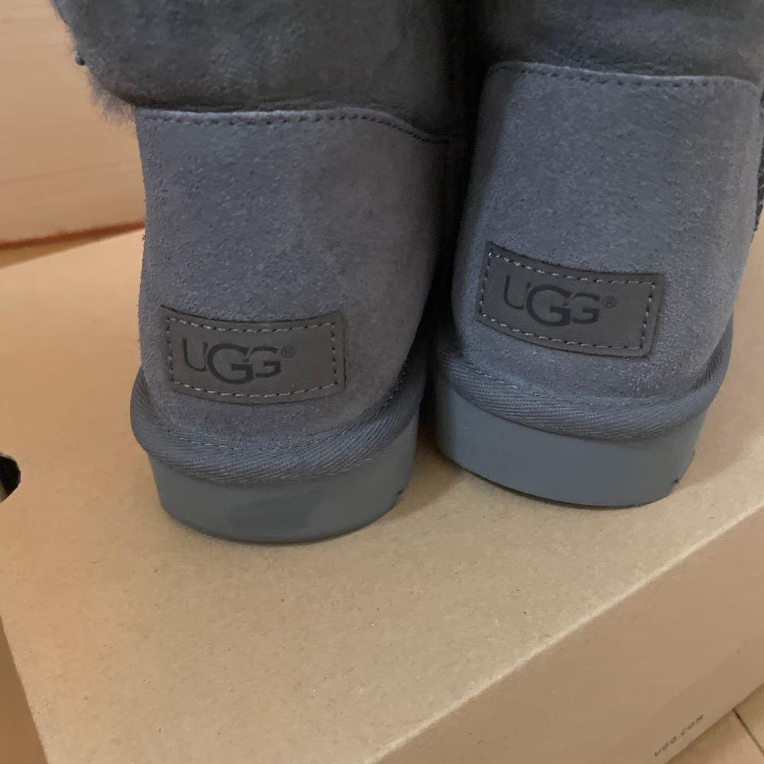 新品 UGG MINI BAILEY BUTTON ムートンブーツ