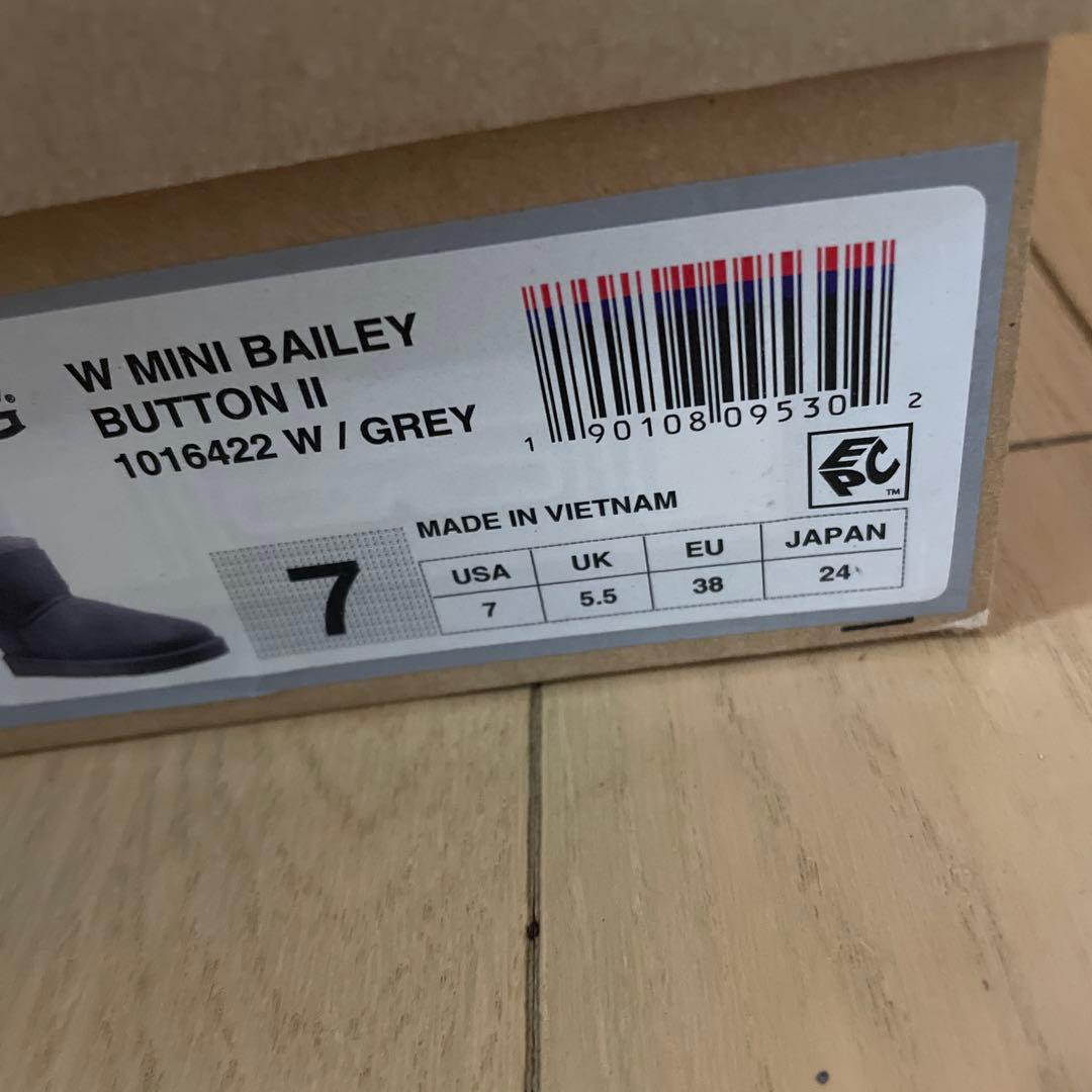 新品 UGG MINI BAILEY BUTTON ムートンブーツ