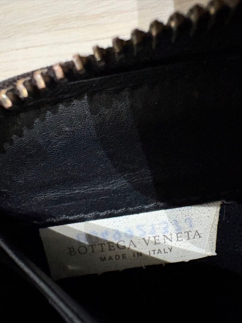 m*u様 ボッテガヴェネタ イントレチャート 長財布 ラウンドジップ ブラック