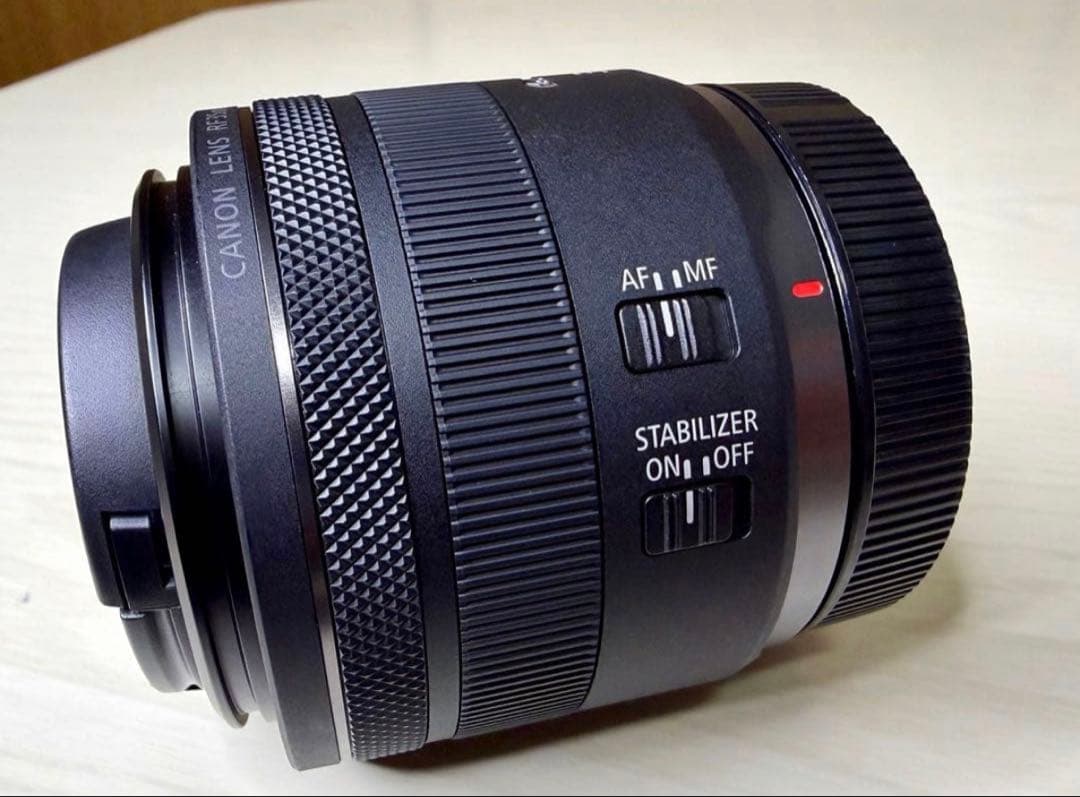 【超美品.使用回数2回】 キヤノンRF35mm F1.8 マクロIS STM