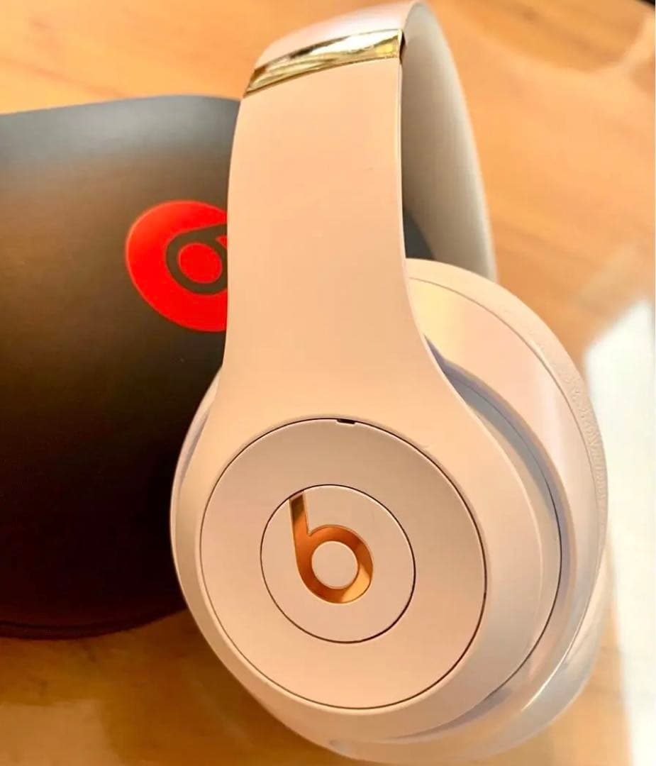 【専用】beats studio 3ワイヤレス ヘッドホン ホワイト ゴールド