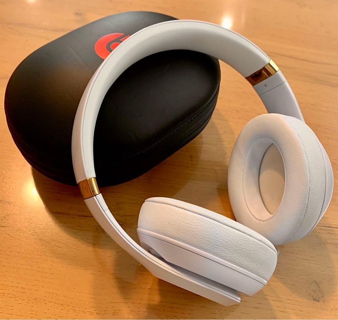 【専用】beats studio 3ワイヤレス ヘッドホン ホワイト ゴールド