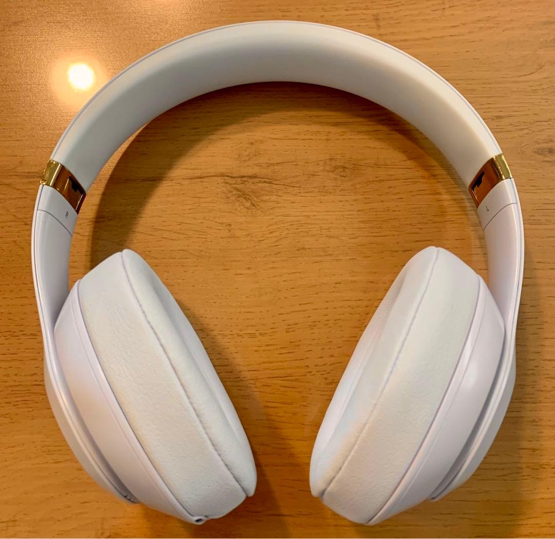 【専用】beats studio 3ワイヤレス ヘッドホン ホワイト ゴールド