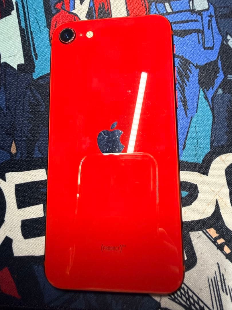 iPhone se2 64GB レッドsimロック有る(ドコモ)