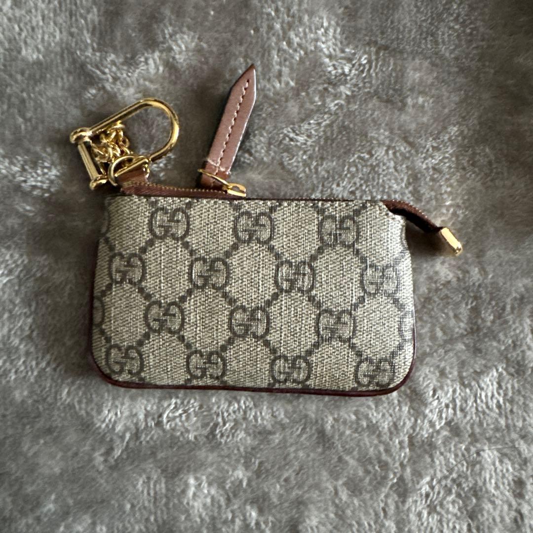 GUCCI メタルキーフック　ジップ