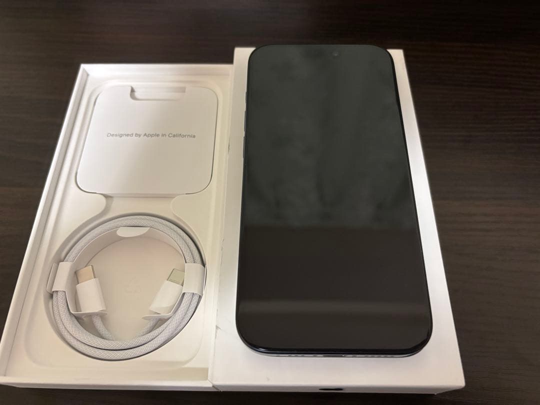 【極上美品/本体傷なし】iPhone15Pro256GB★Moft X＆ケース付