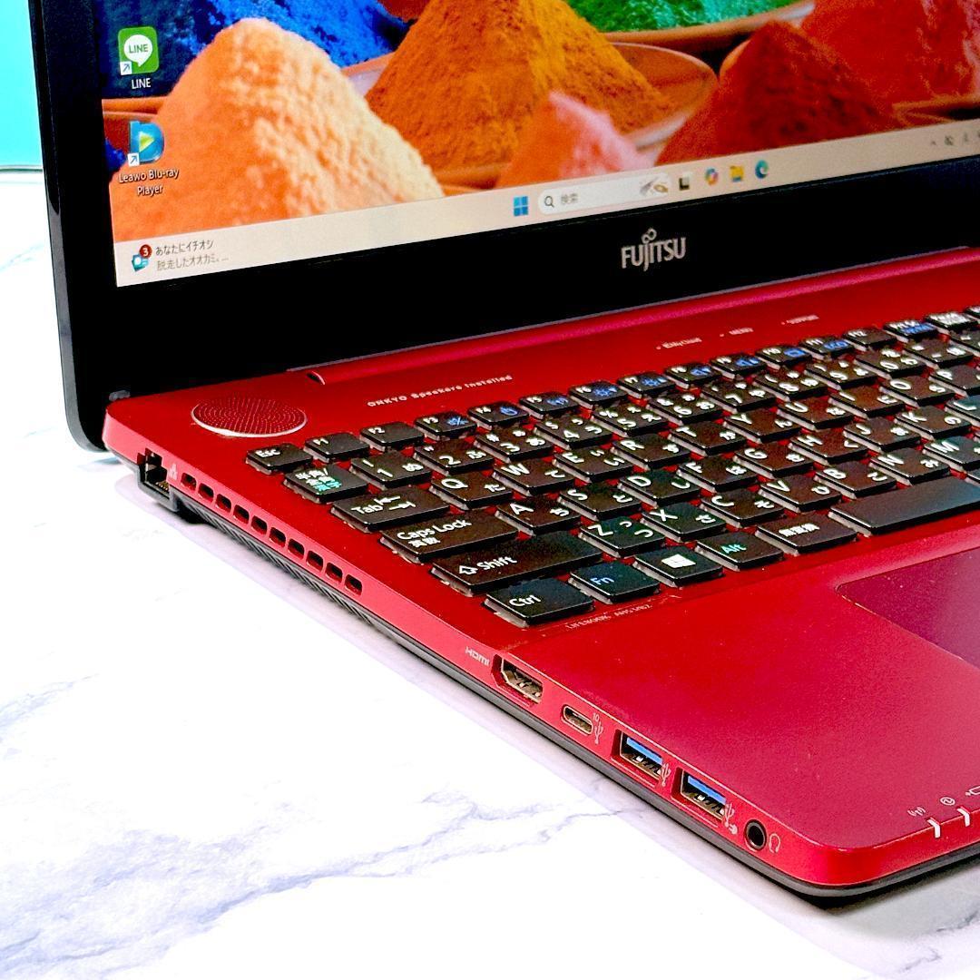 美品レッド！Corei7・メモリ8GB・SSD・ブルーレイ・ノートパソコン