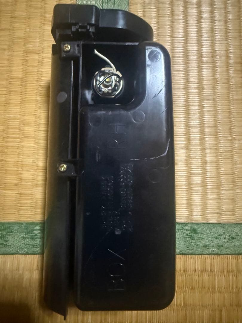 送料込み！希少30後期セルシオ純正オプション小物入れ