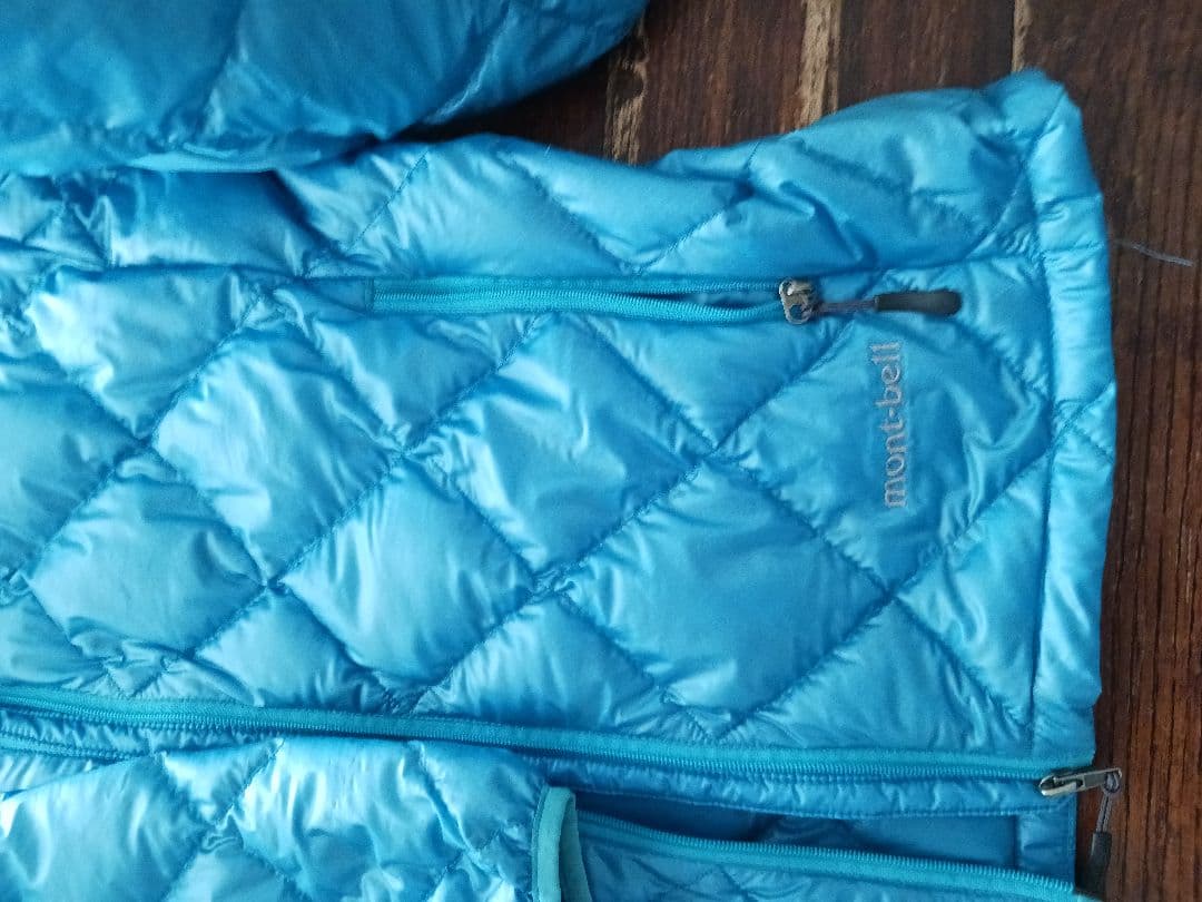 【美品】mont-bell ライトダウンジャケット Mライトブルー