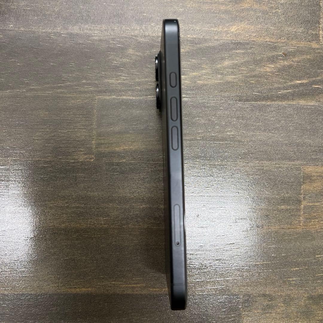 中古 iPhone 16 ブラック 256GB 本体のみ 傷あり