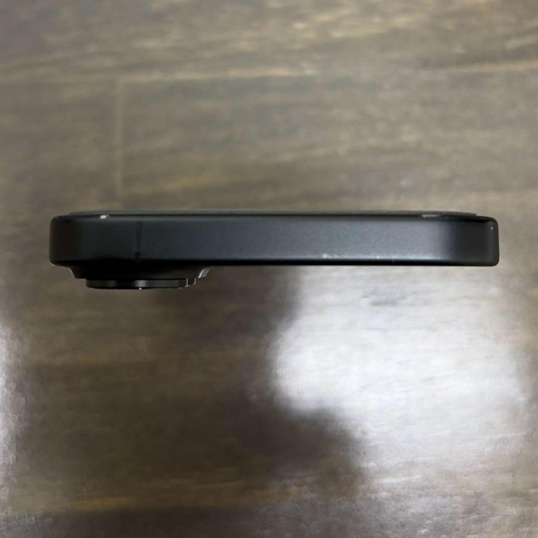 中古 iPhone 16 ブラック 256GB 本体のみ 傷あり