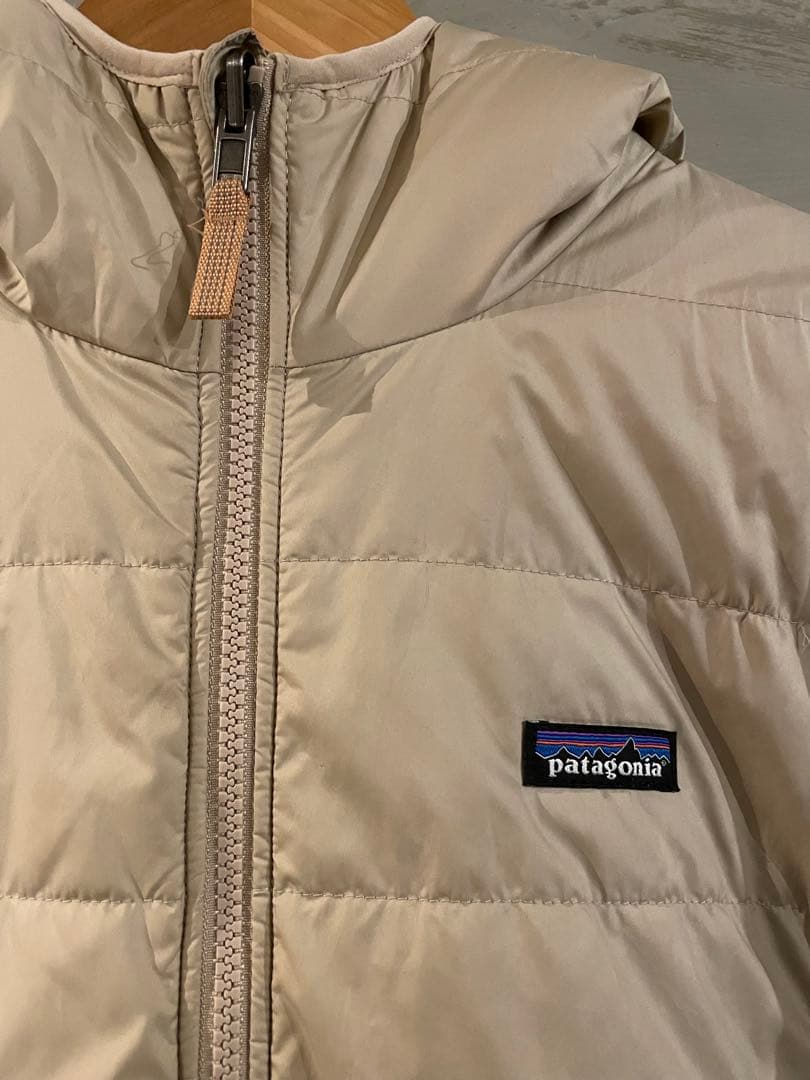 patagonia フード付きリバーシブルダウンジャケット