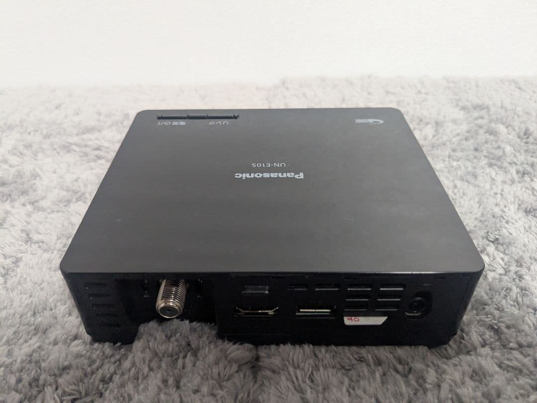 【美品】Panasonic UN-10CE10-W ポータブルTV 2021年製