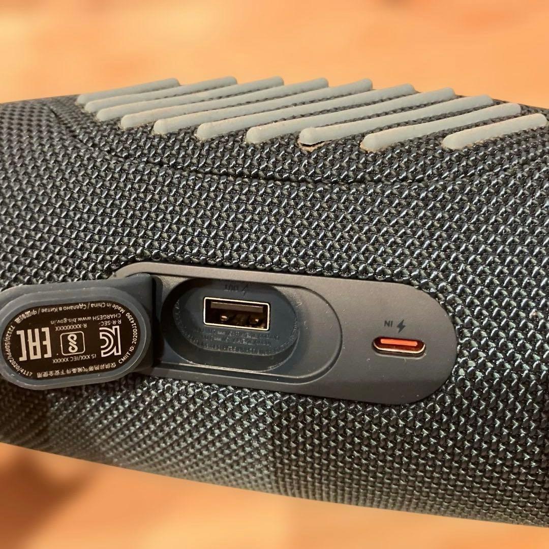 JBL Bluetooth スピーカ　CHARGE5