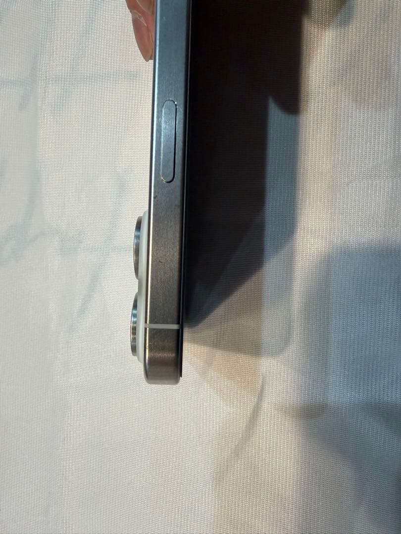 iPhone15 Pro 128GB ホワイト SIMフリー バッテリー88%