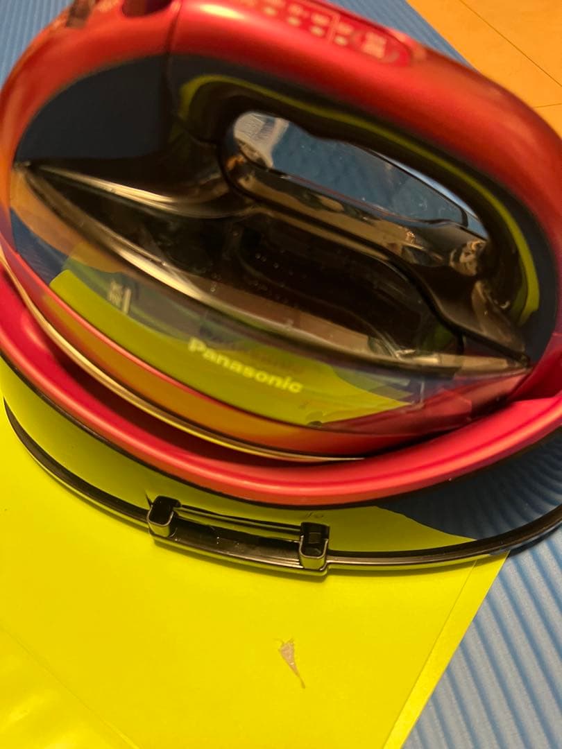 【超美品】パナソニック【高級アイロン】2022年式コードレス【NI-WL707】