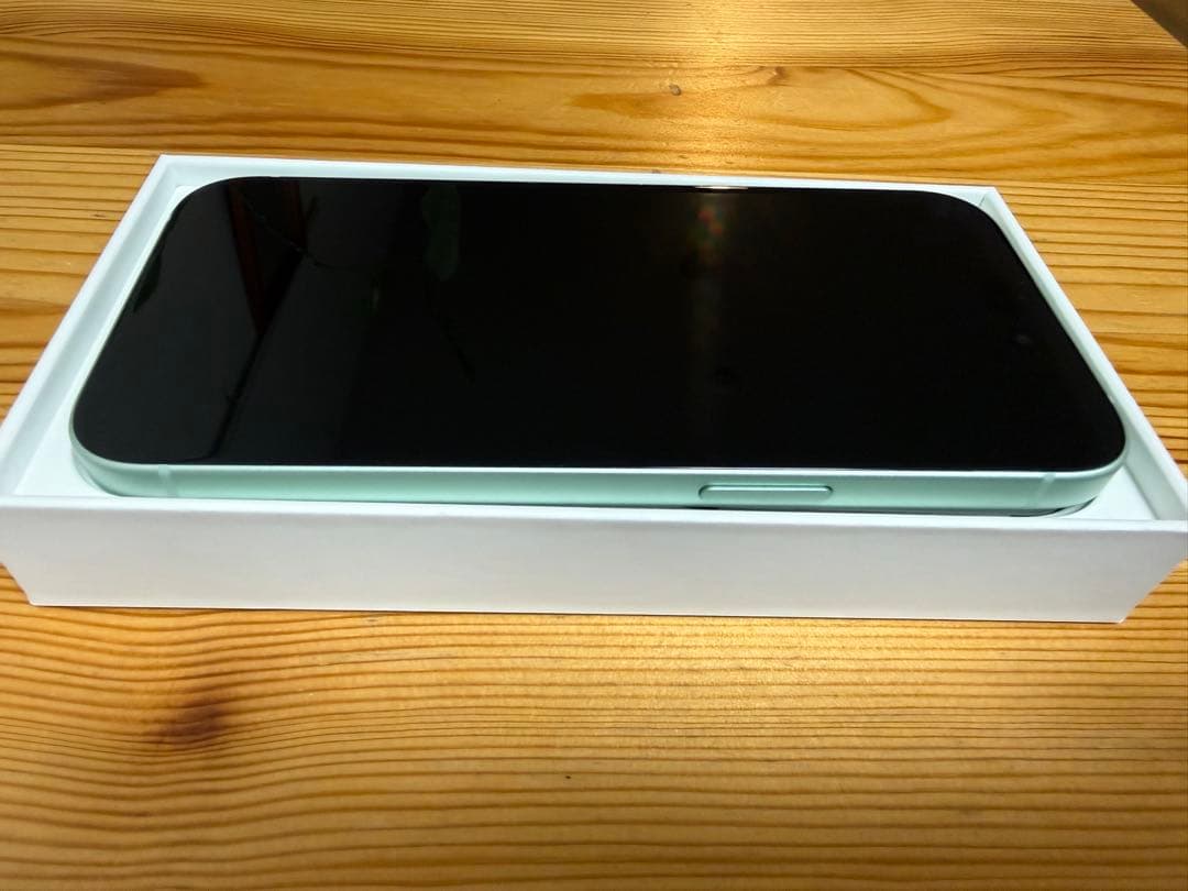 iPhone 15 128GB simフリー バッテリー残量100%！