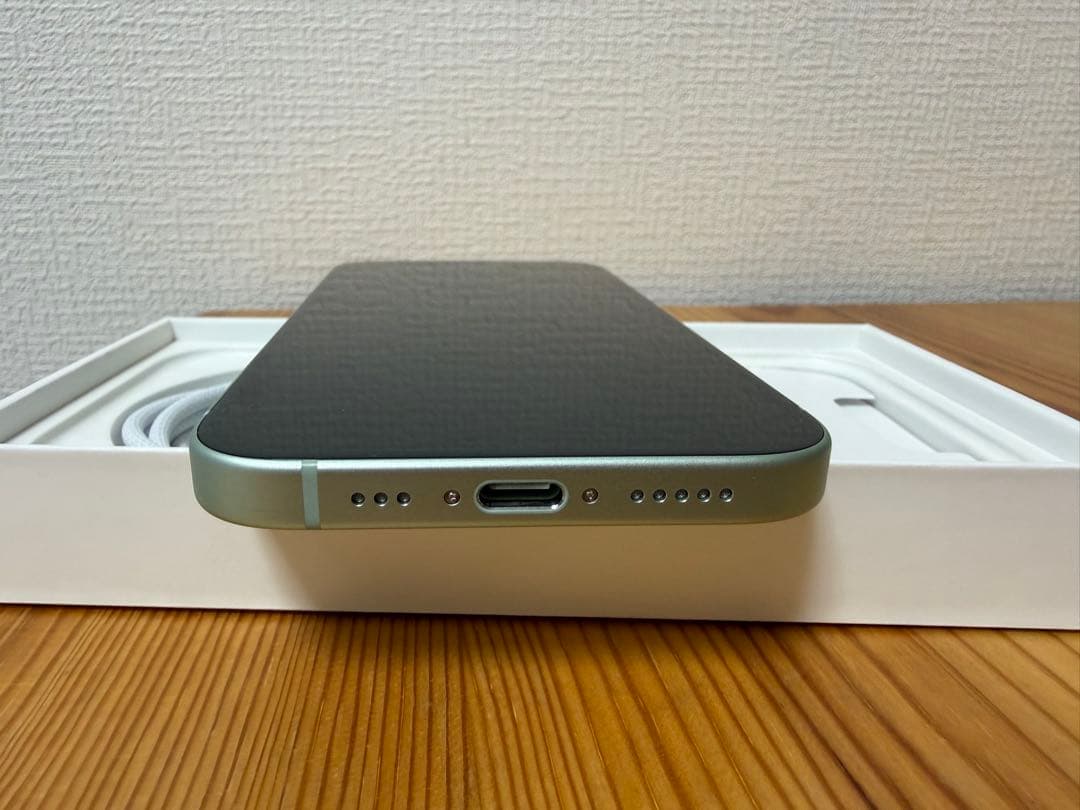 iPhone 15 128GB simフリー バッテリー残量100%！